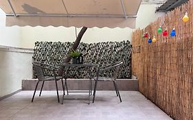Urban 25Sqm Studio With Backyard In Exarcheia